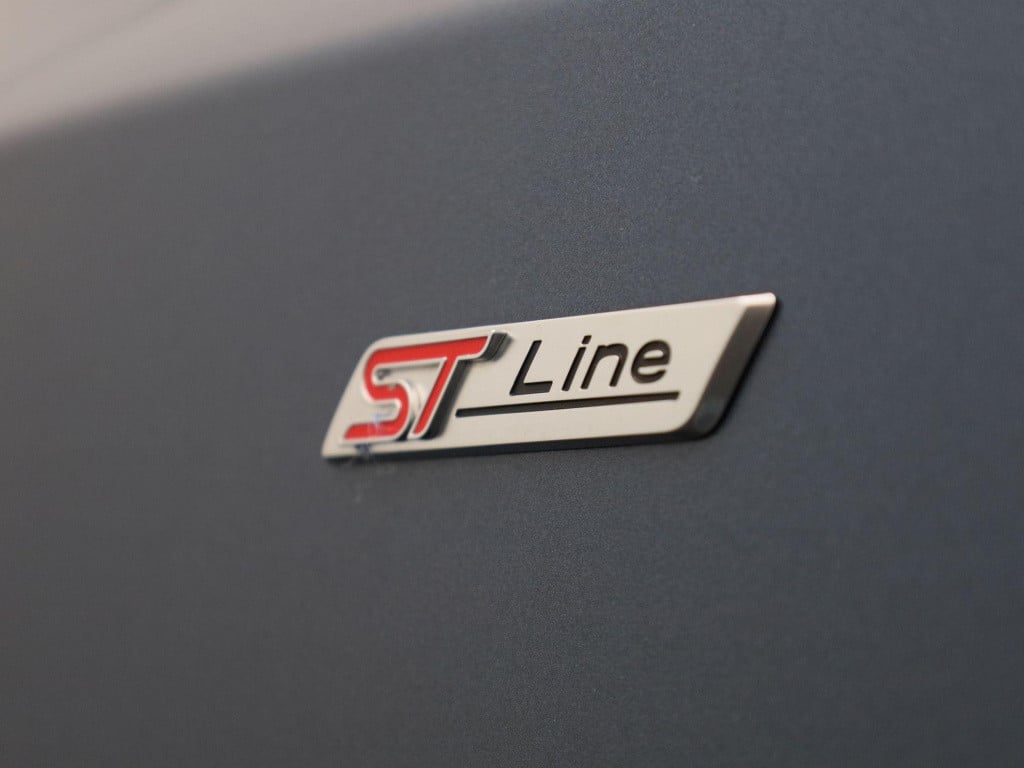 Ford Focus wagon 1.0 ecoboost hybrid st-line aut. | winterpack | climate co