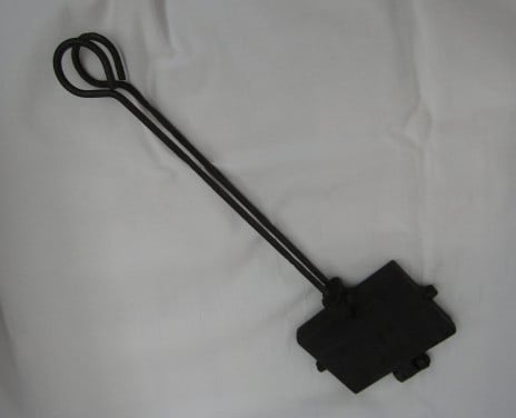 Antiek Mini Wafelijzertje. Voor bosje bloemen.