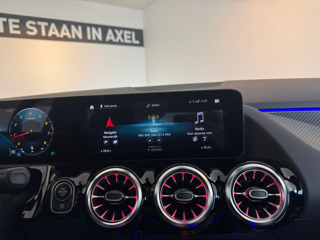 Mercedes-Benz Gla-klasse 180 business solution amg