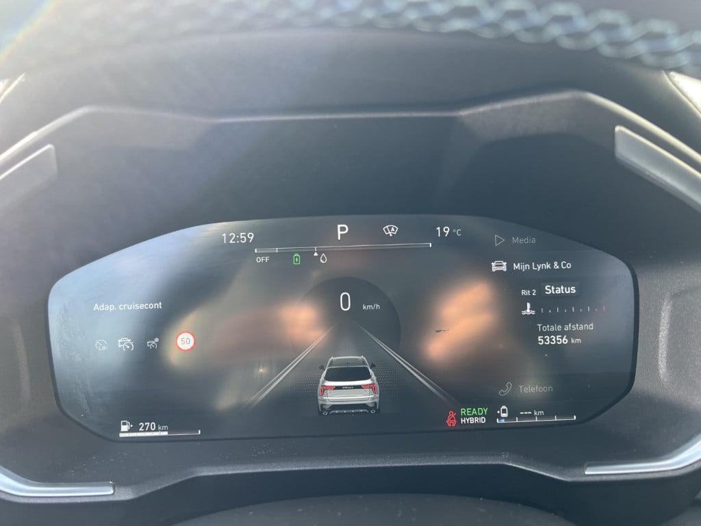 Lynk & Co 01 1.5 261pk plug in hybrid , 360 camera , pano dak , adaptive cc