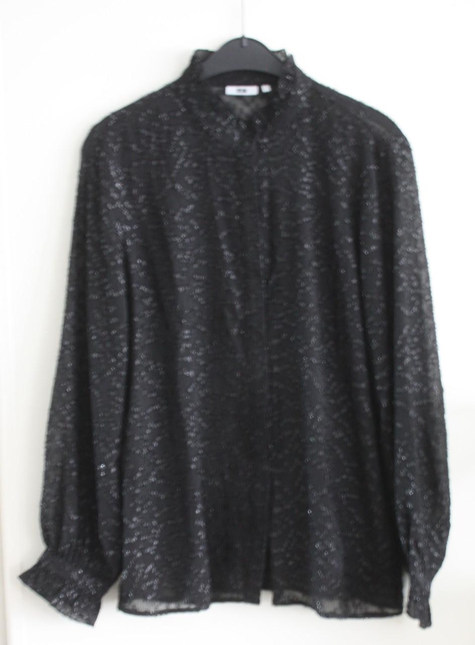 Zwart blousje met glanzende hokjes  maat L