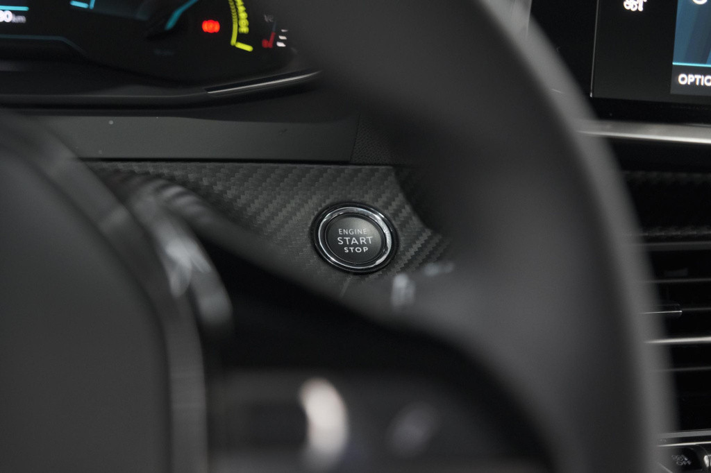 Peugeot 208 ev active pack 50 kwh | apple carplay | parkeersensoren | navig