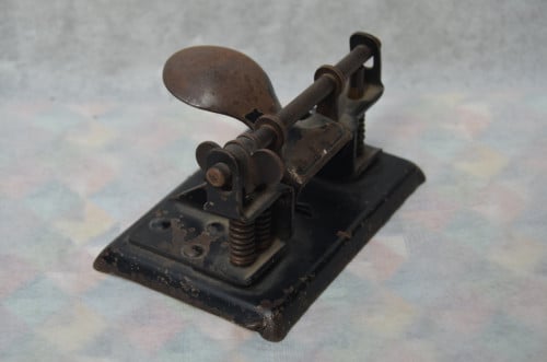 Antieke perforator in goede staat