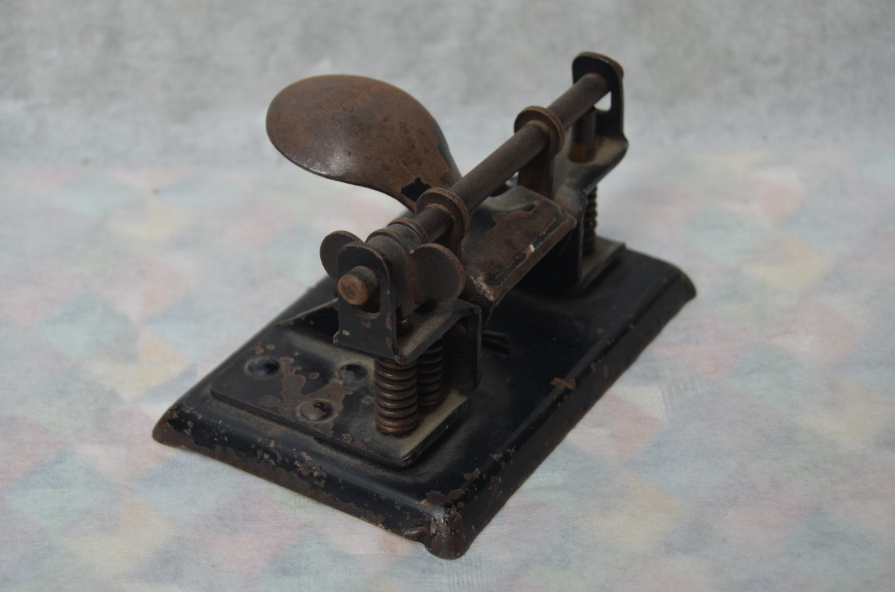 Antieke perforator in goede staat