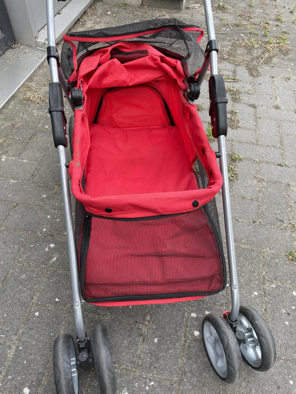 Te koop  flamingo hondenbuggy