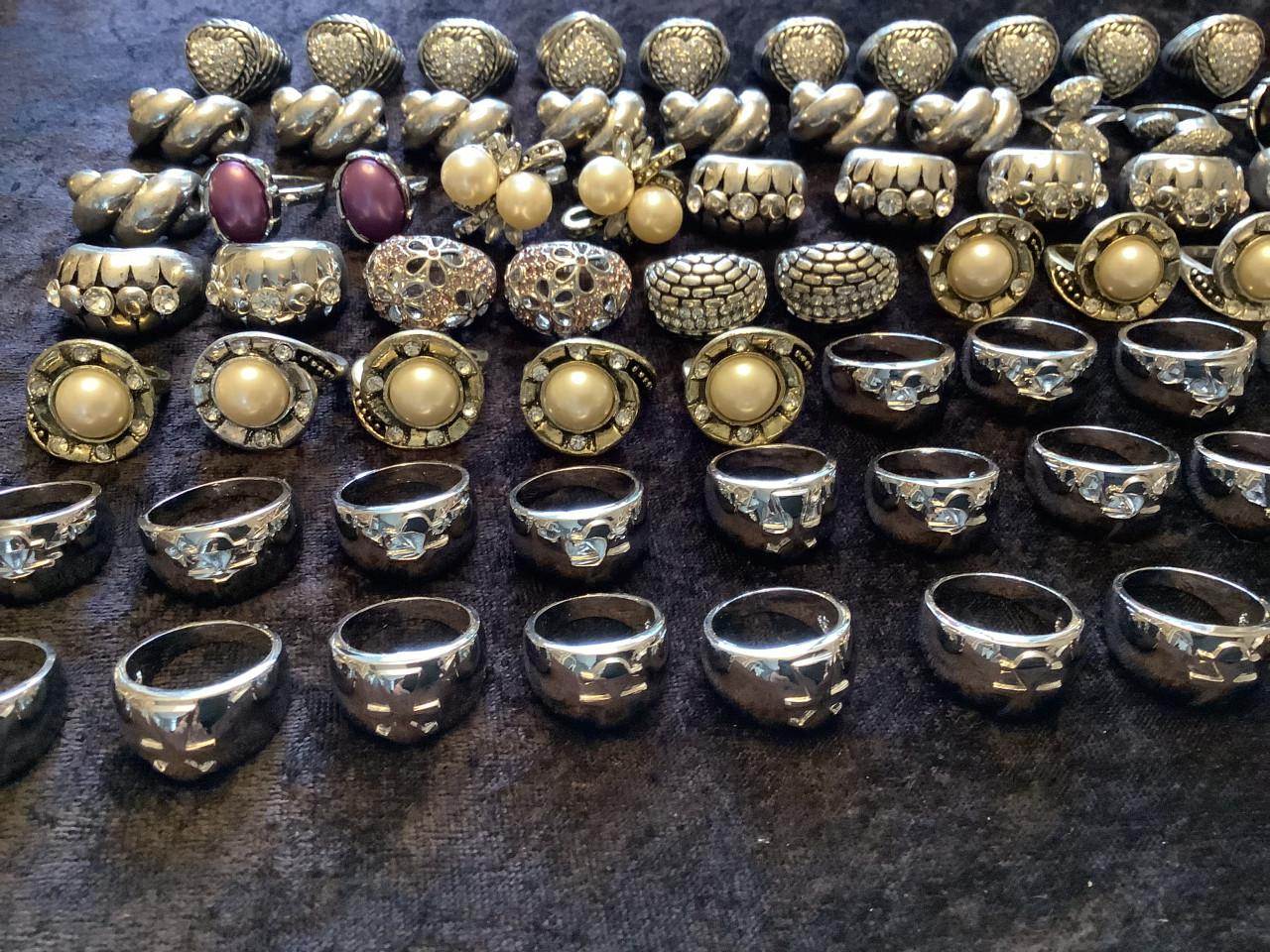 Partij hele mooie ringen ( partij 122). AANBIEDING !!!!!!!