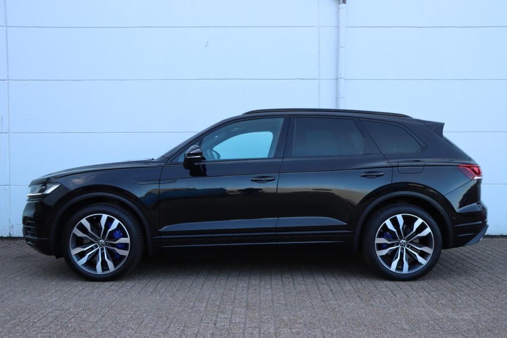 Volkswagen Touareg 3.0 tsi ehybrid 4motion elegance black style 380pk tiptr