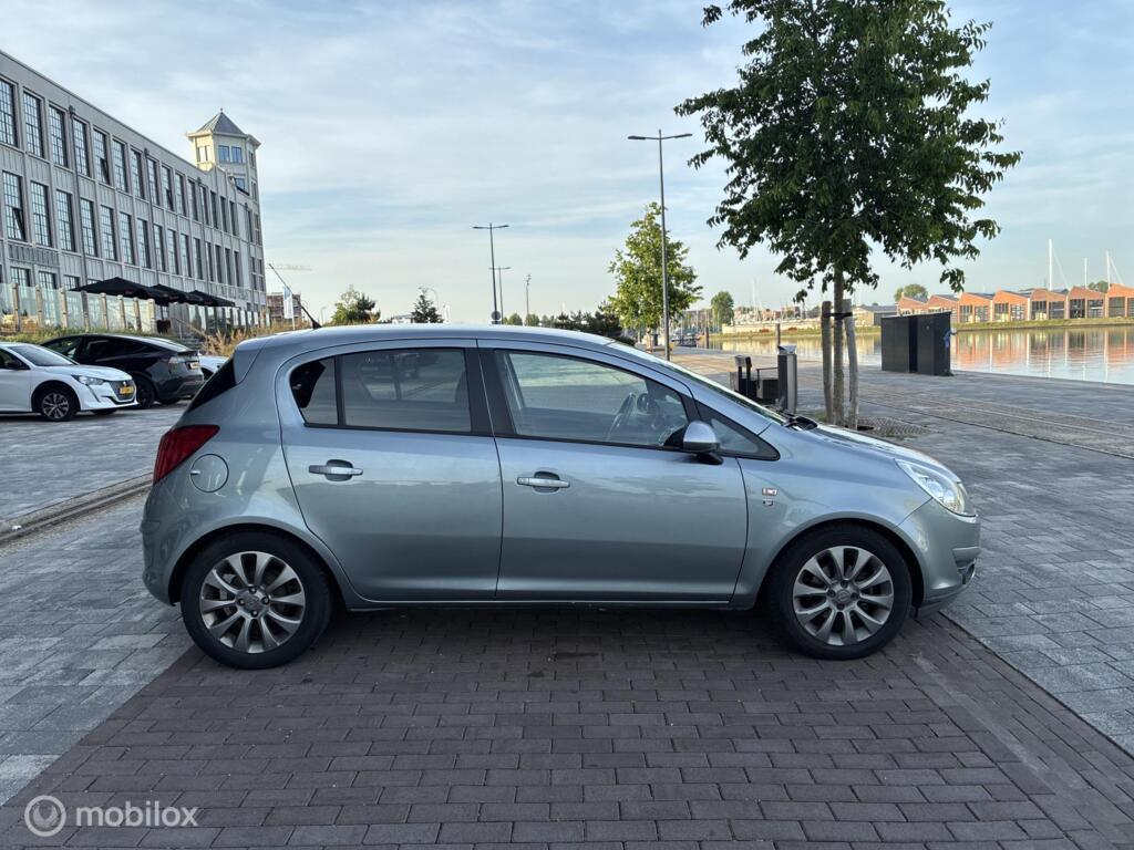 Opel Corsa 1.4-16V 111 Edition Airco Carplay km121.618 Nap 5Deurs BJ2010