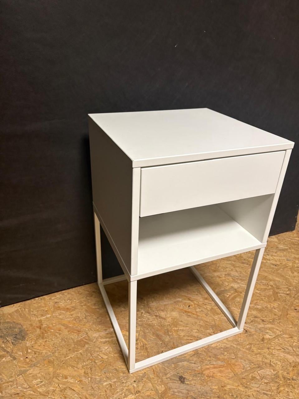 Nachtkastje VIKHAMMER Ikea