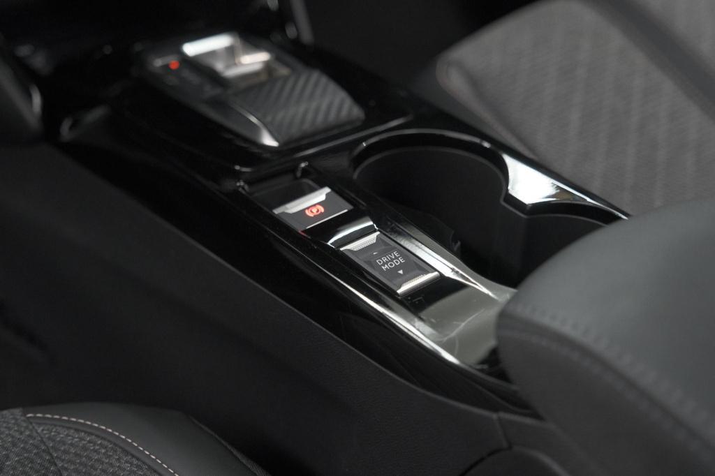 Peugeot 208 ev allure 50 kwh | soh 99,9% | 11 kw laadfunctie | apple carpla
