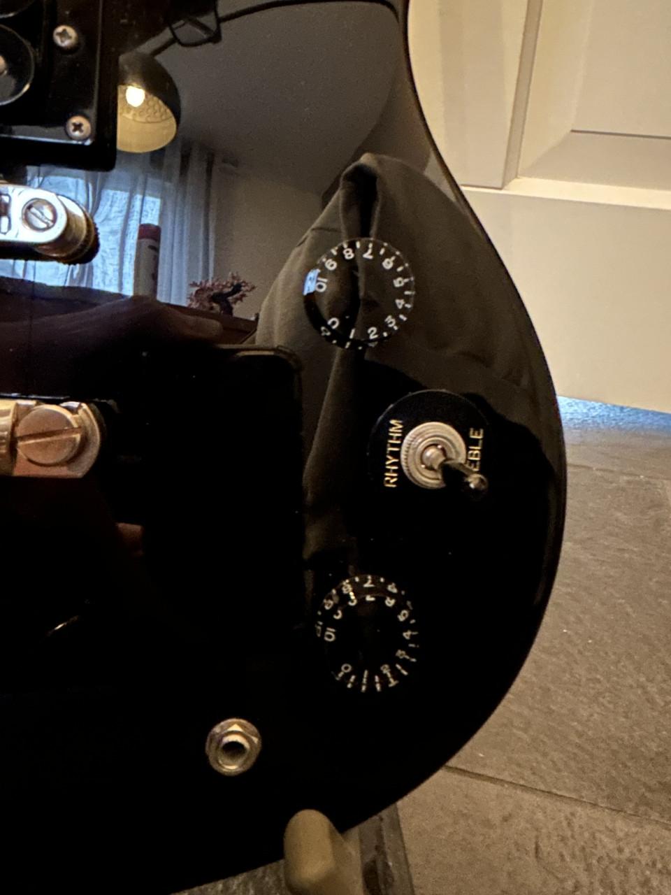 Epiphone SG-Special, made in Indonesië, TUSQ nut.