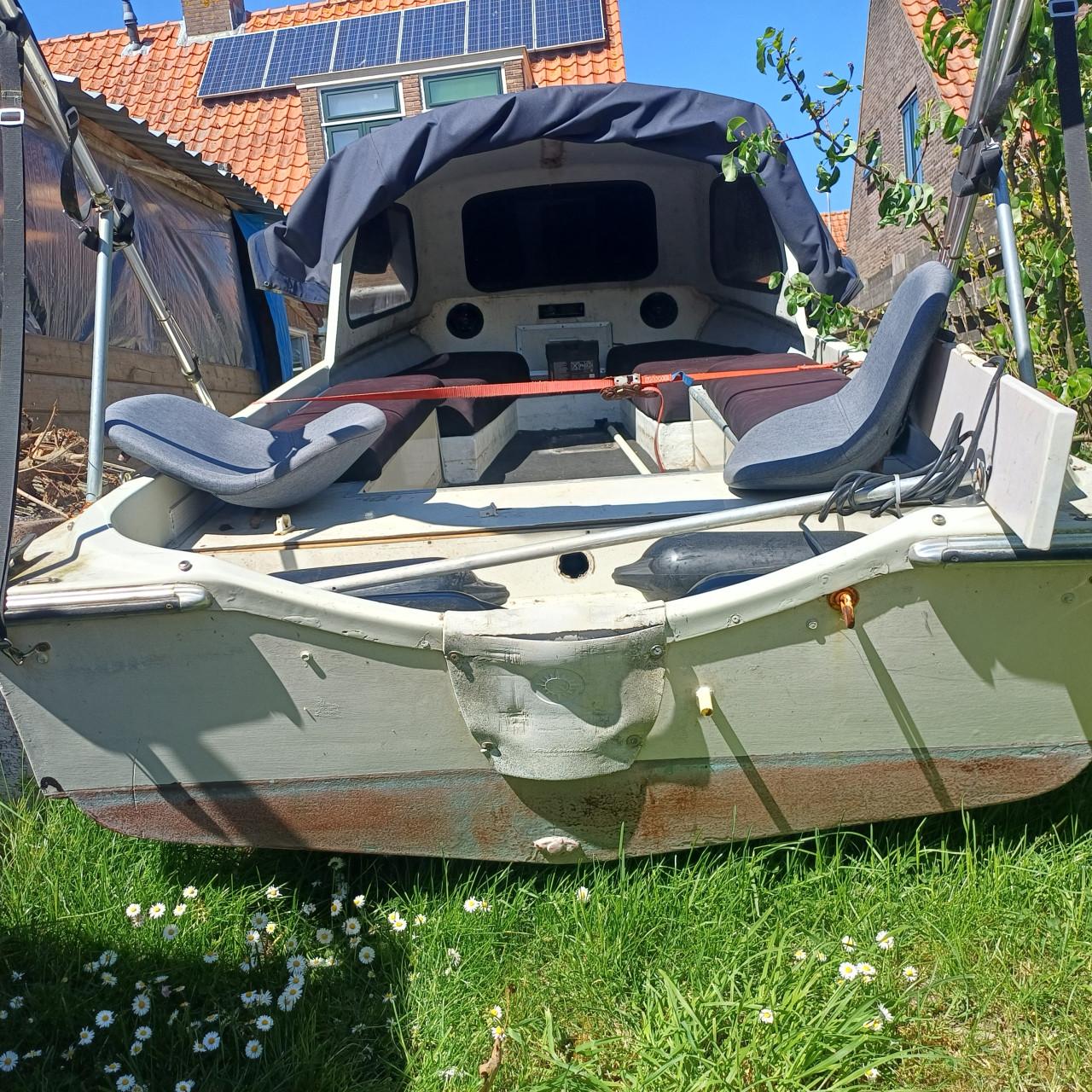 Boot met trailer zonder motor