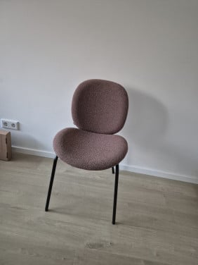Twee eetkamerstoelen