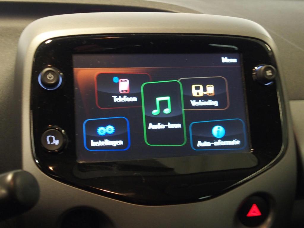 Toyota Aygo 1.0 vvt-i x-joy nl auto, carplay, klimaatcontrole,