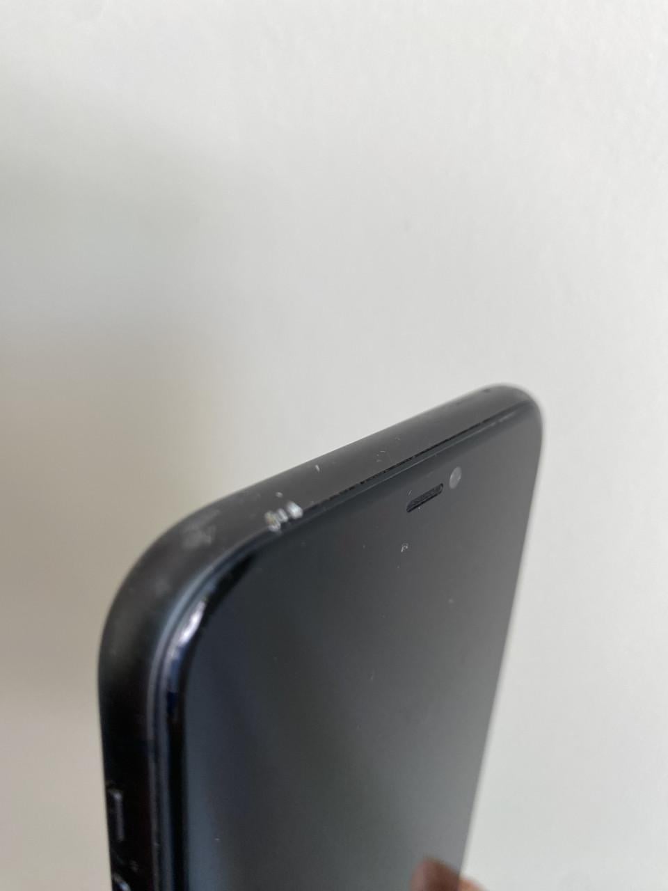 IPhone 11 zwart 64GB incl. nieuw hoesje en screenprotector