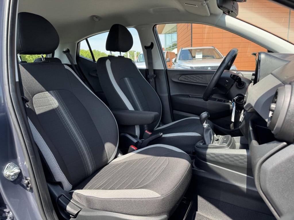 Hyundai I 10 1.0 comfort smart nieuw model! | navigatie | camera | apple ca