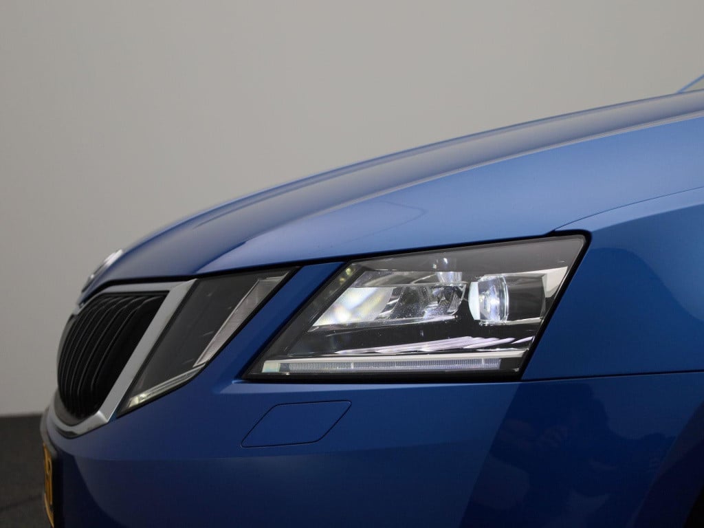 Skoda Octavia combi 1.0 tsi greentech ambition business | lmv | trekhaak | 