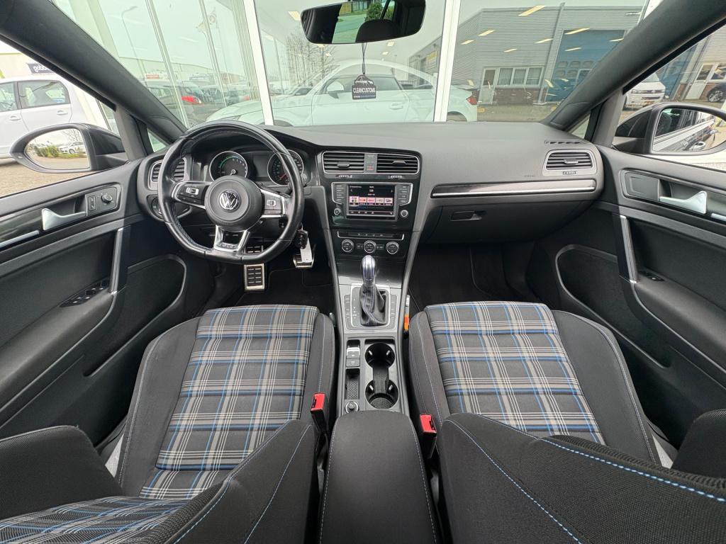 Volkswagen Golf 1.4 tsi gte connected series