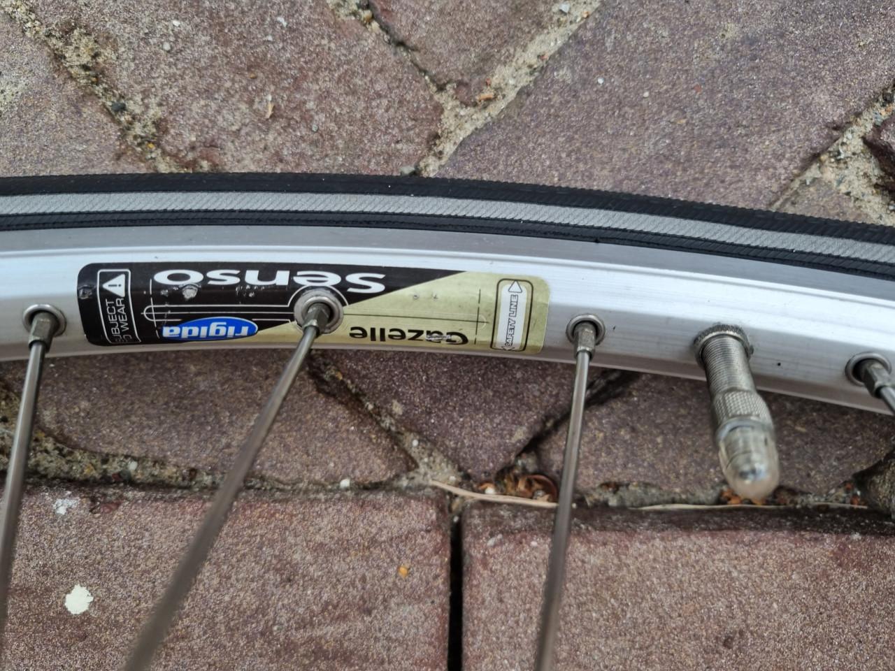 Achterwiel Gazelle Innergy 28 inch met 8 versnellingen en goede band