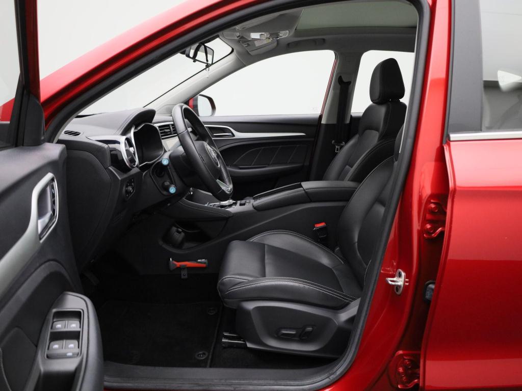 MG Zs Ev luxury 45 kwh | panoramadak | leder | apple carplay | camera | sto