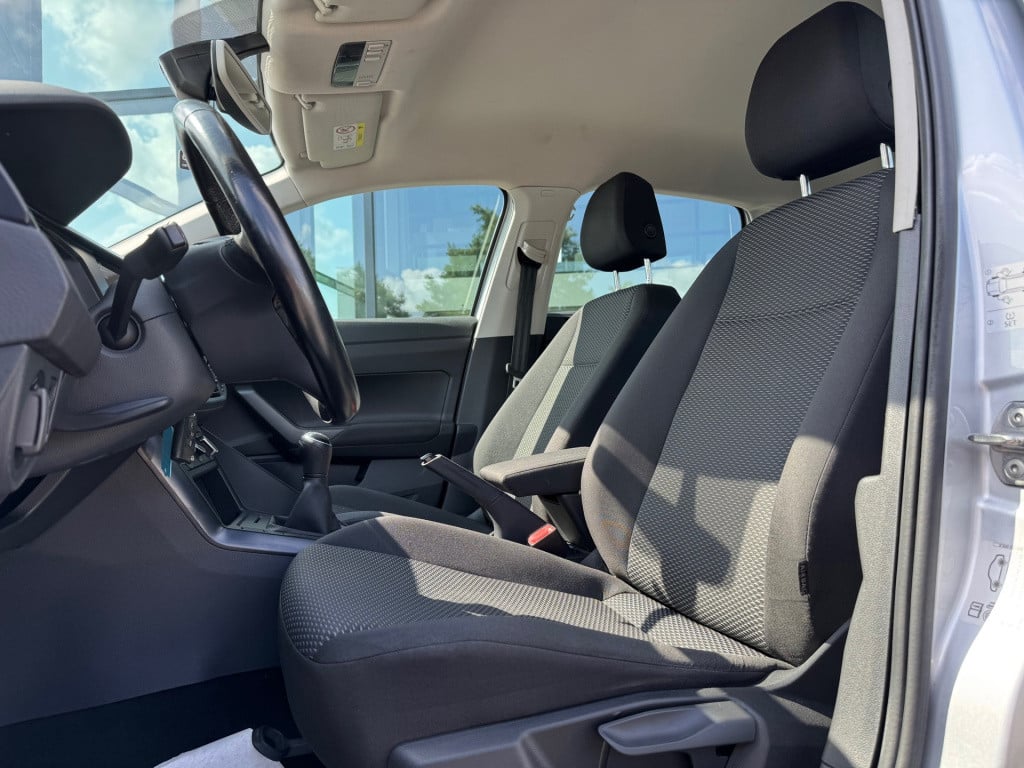 Volkswagen Polo 1.0 tsi highline * carplay * pdc 2x * airco * 18 inch