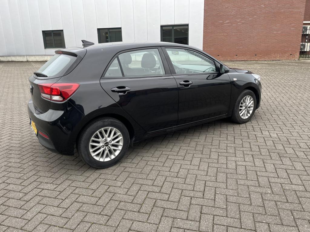 Kia Rio 1.2 cvvt economyline 17 dkm navi lmv pdc
