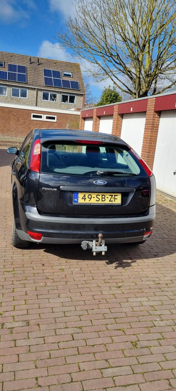 Ford focus 1.4 59KW 5D 2005 zwart