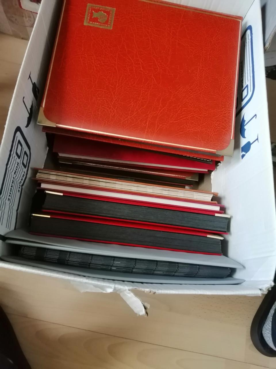 13 insteek albums postzegels