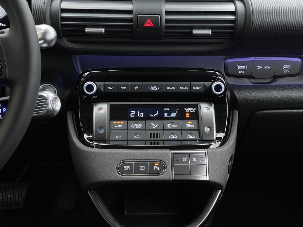 Hyundai Inster evolve 49 kwh winter + technology pack direct beschikbaar!