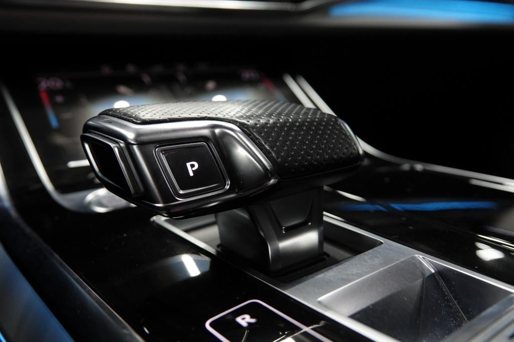 Audi Q8 55 tfsi quattro | rsq8 interieur | pano | acc | maxton |