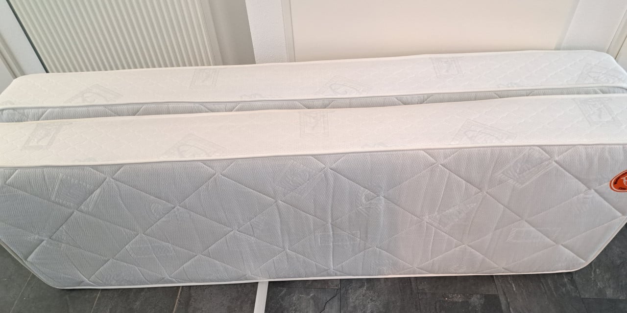 2 x Binnenveringsmatras ● 70x200x21 cm ● SG 40 ● H3