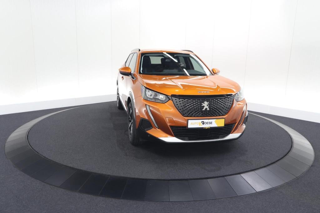Peugeot 2008 puretech 130 allure pack | trekhaak | adaptieve cruise control