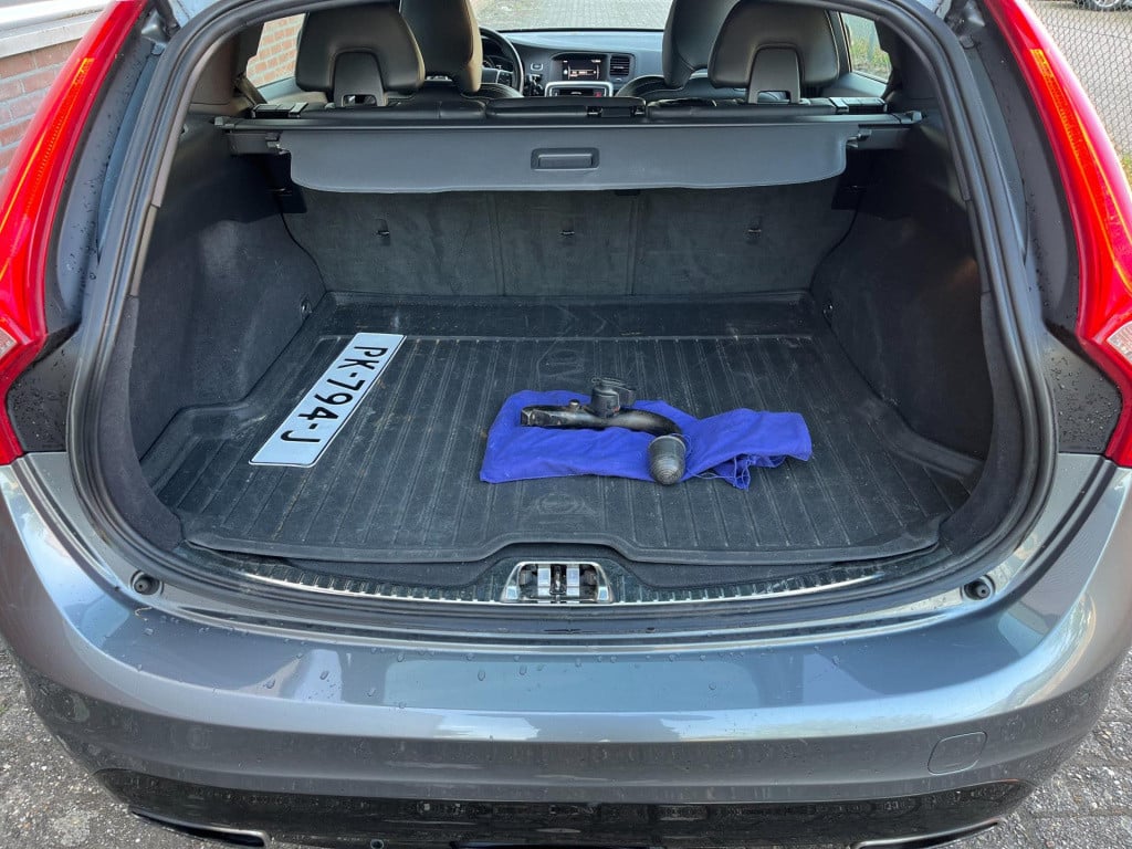 Volvo V60 1.5 t3 polar+ dynamic | orig. nl | leder | trekhaak