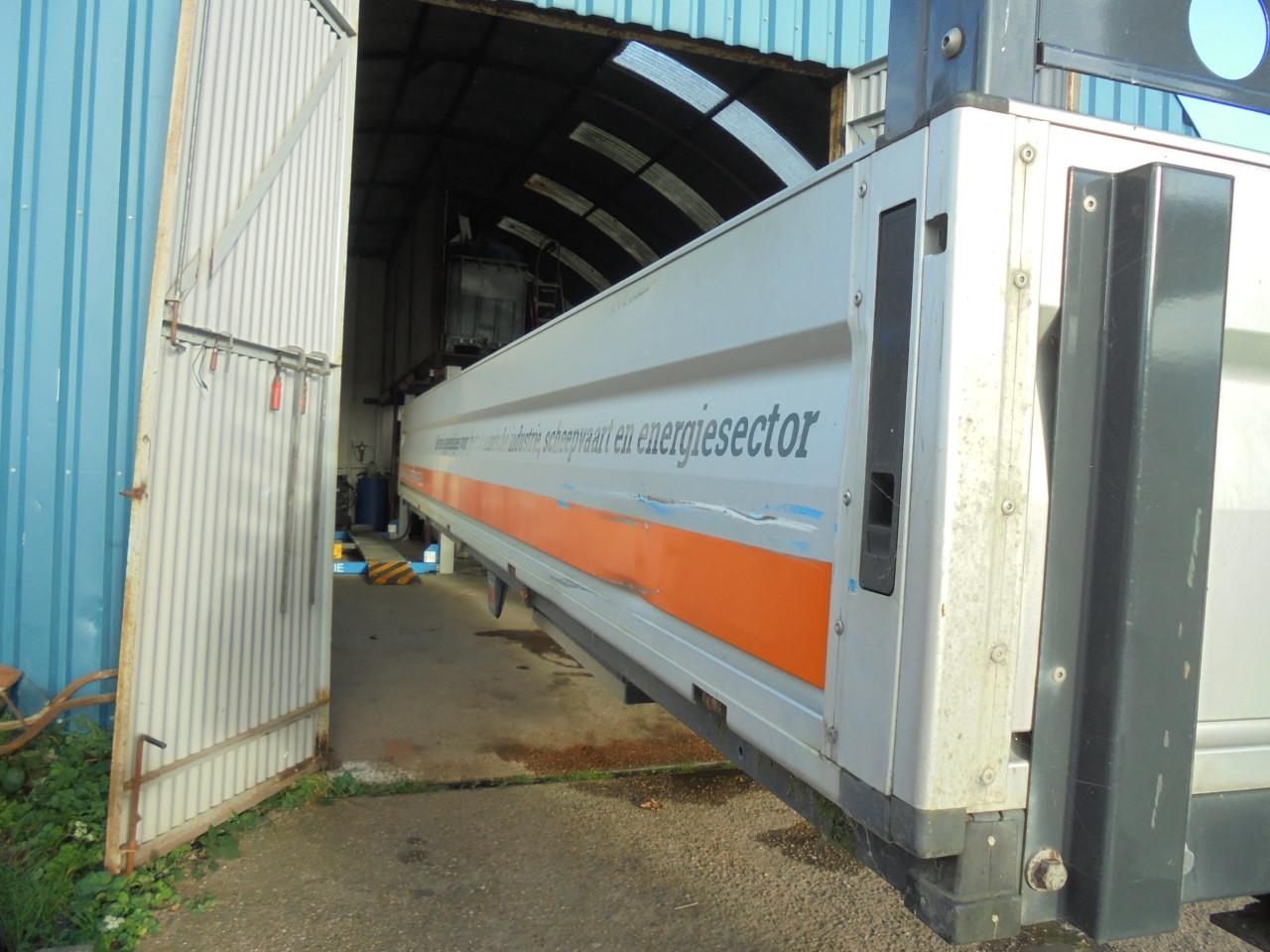 Laadbak komt zo ver ik weet van een Volkswagen Crafter