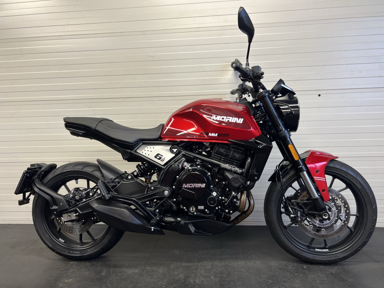 Jonge en zeer nette Moto morini Seiemmezzo STR naked bike!