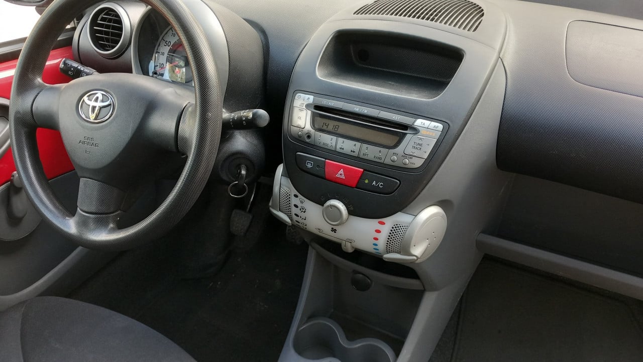 Toyota Aygo  1.0 12v Access 5deurs bj:2010 airco apk 9-2026 !!!