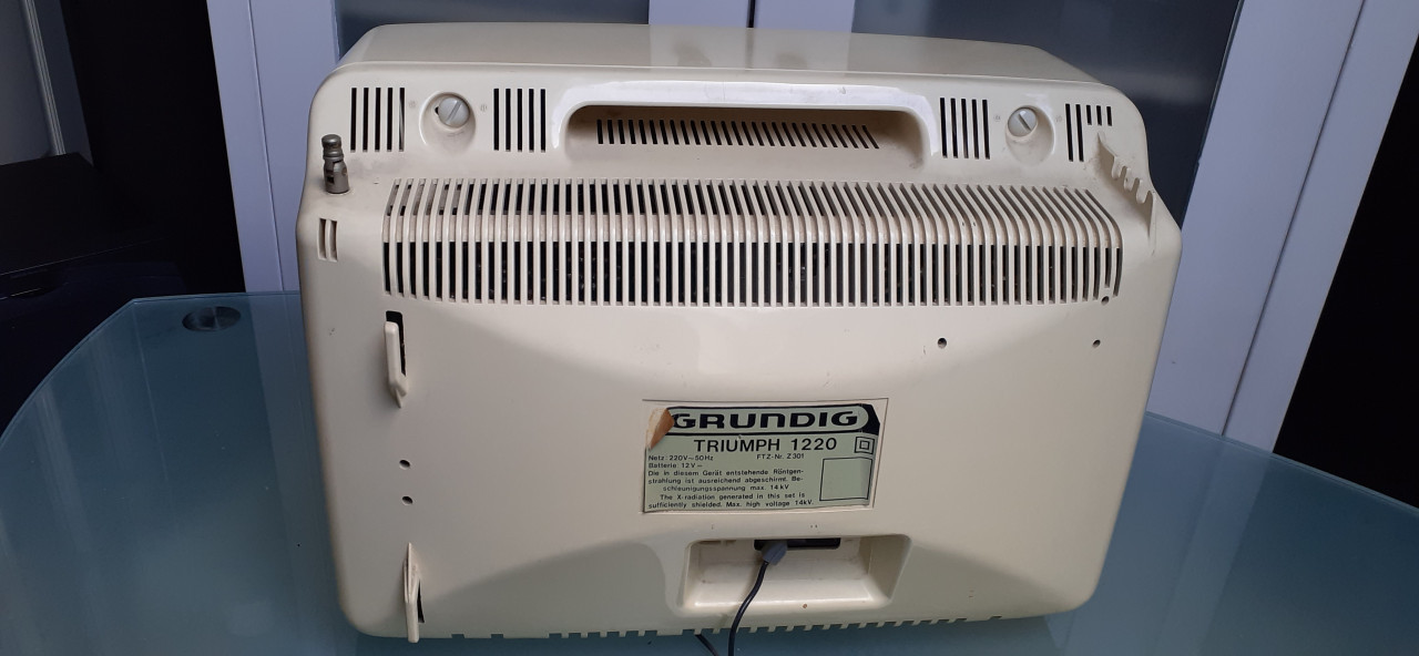 Vintage tv tje grundig