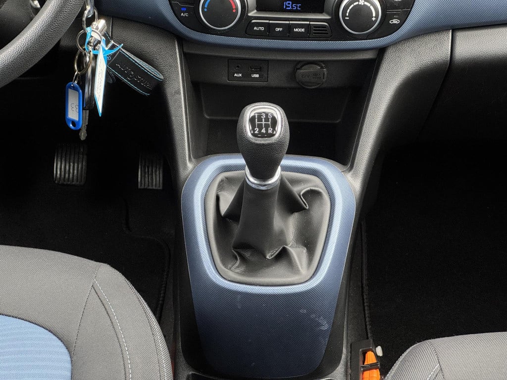 Hyundai I 10 1.0i i-motion comfort plus | climate control | radio-cd/mp3 sp