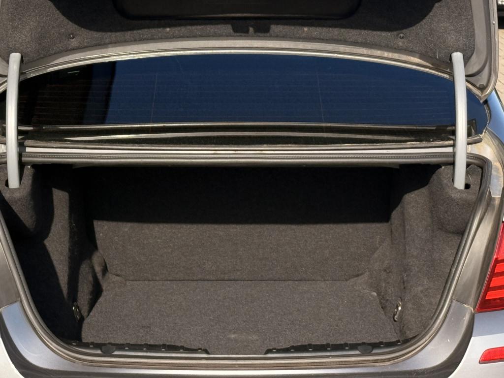 BMW 5 Serie 528i m pakket | head-up | cruise | stoelverwarming | navi | led