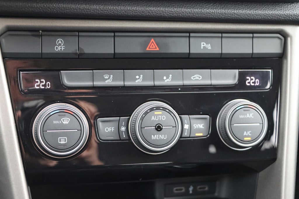 Volkswagen T-roc 1.0 tsi 110pk style executive