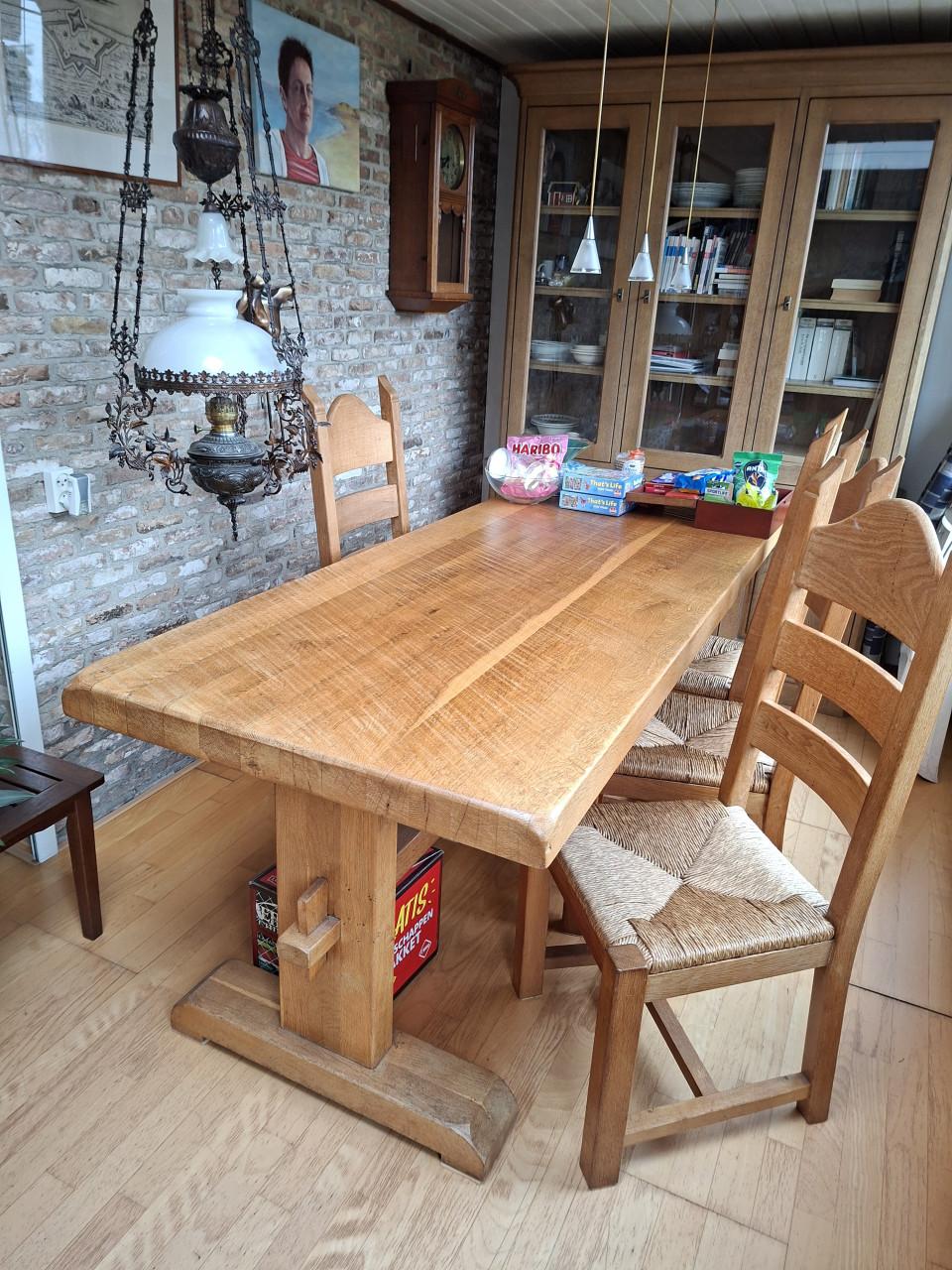 Eikenhouten eettafel