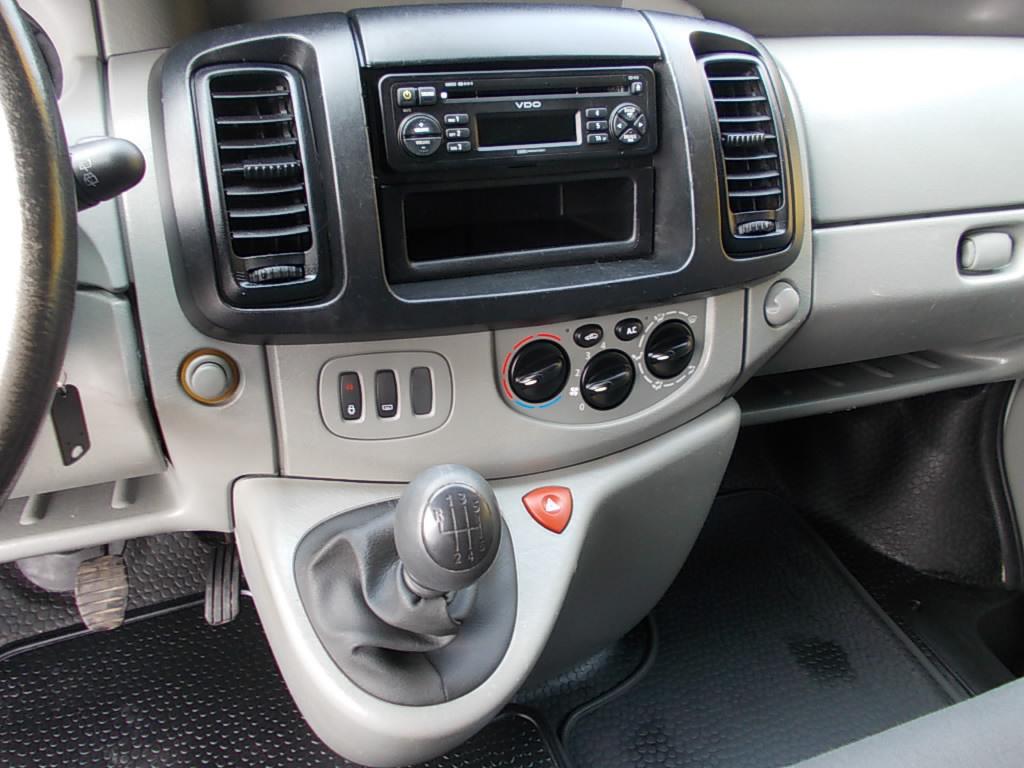 Opel Vivaro 2.0 cdti l2h1 airco, trekhaak 163000 km!!