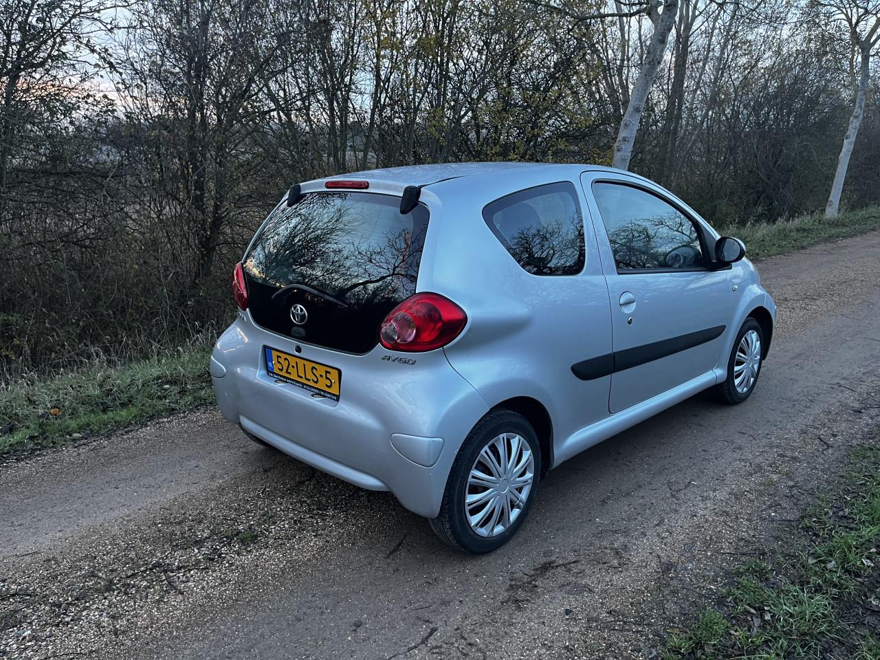 Toyota Aygo 1.0 VVT-i | 3-deurs | Airco | Lage KM |