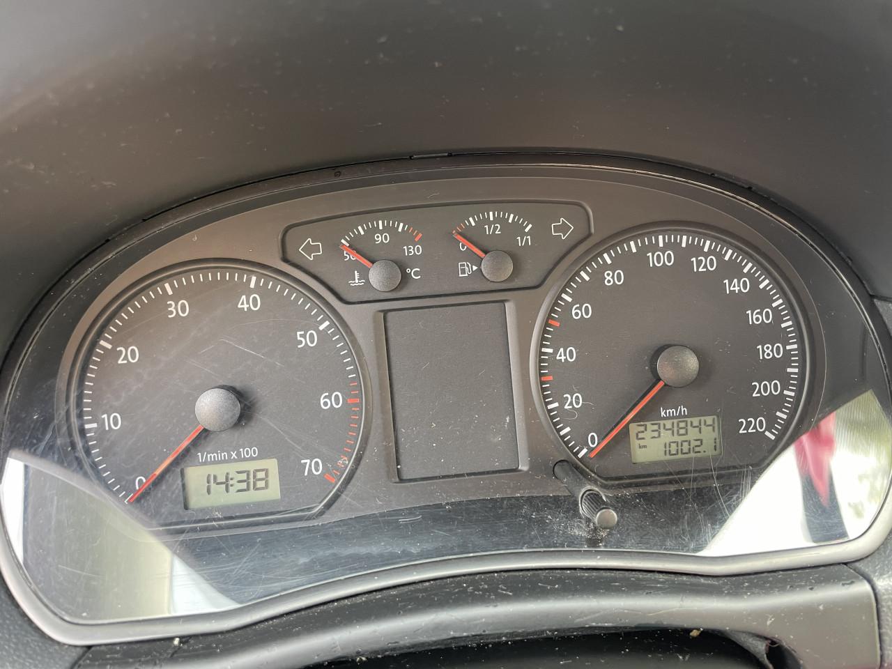 Volkswagen Polo  5 deurs   APK tot 29-6-27