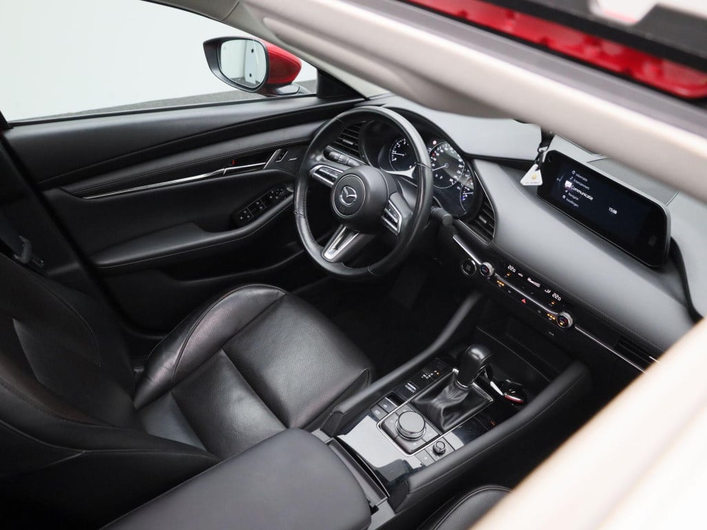 Mazda 3 2.0 e-skyactiv-x luxury | automaat | schuif dak | 360 camera | appl