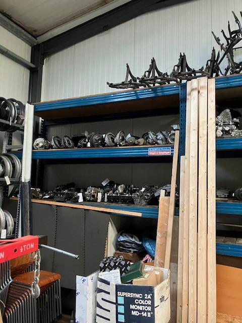 In verband met beëindiging webwinkel nog 6000 onderdelen te koop