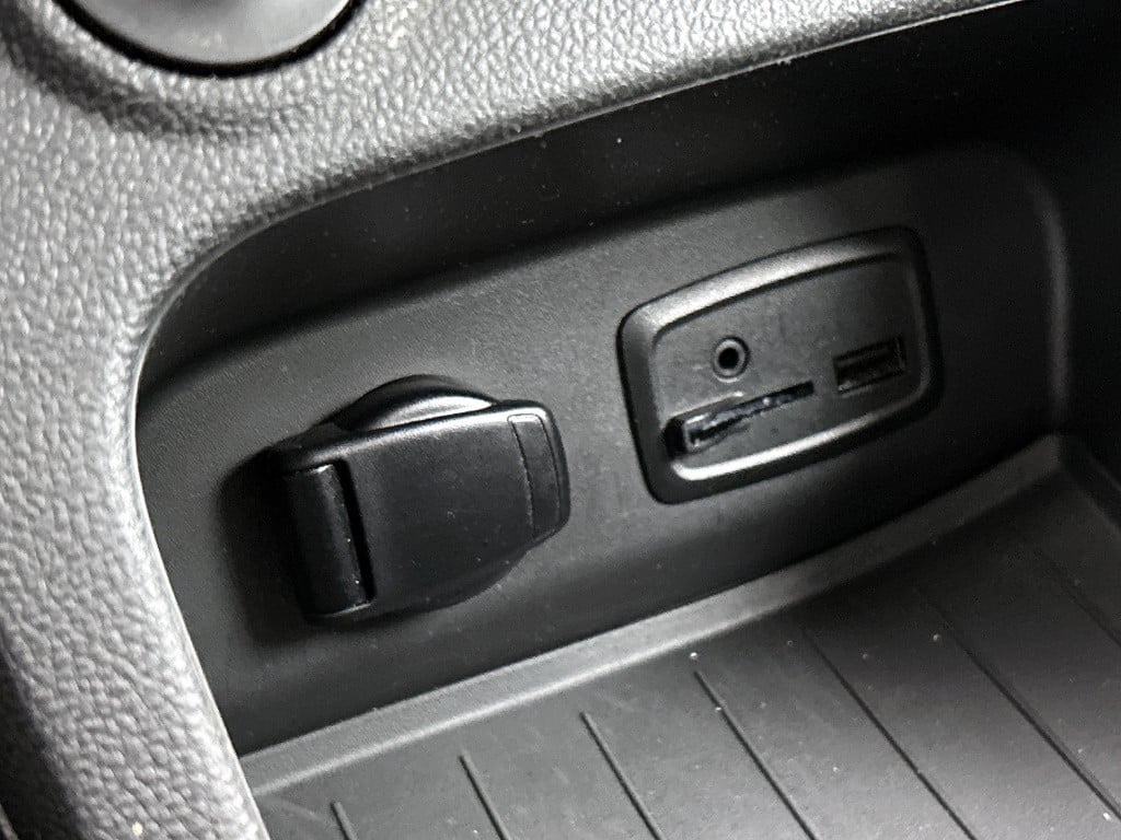 Renault Captur 1.3 tce intens / trekhaak / bose sound / camera / carplay-an