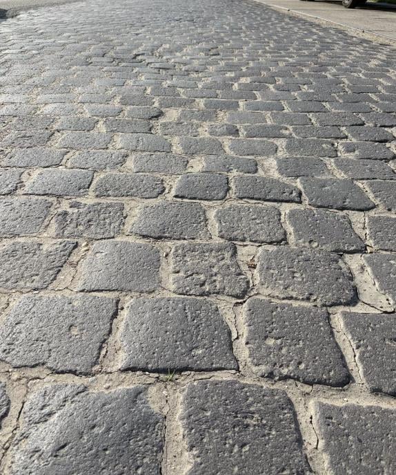 Aanbieding kasseien basalt lava