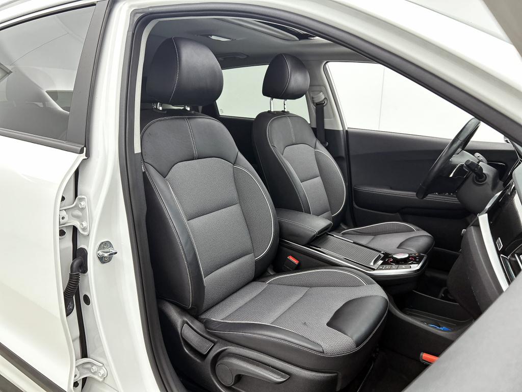 Kia E-niro dynamicplusline 64 kwh | trekhaak | schuif- kanteldak | stoelver