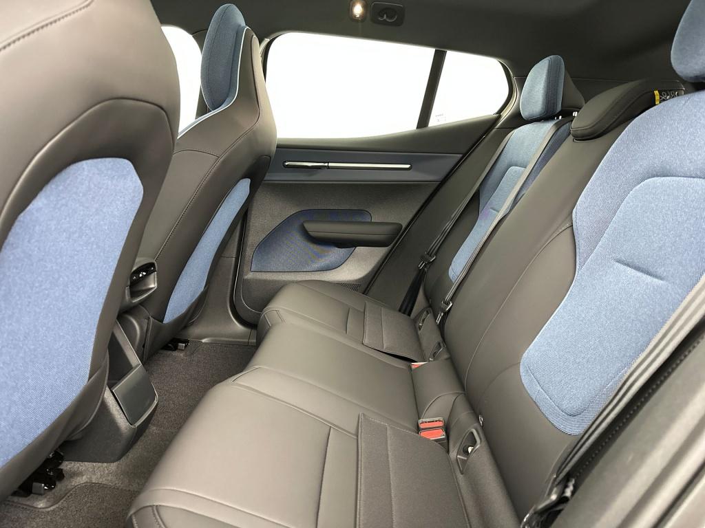 Volvo Ex30 cross country 315 kw twin motor performance awd ultra